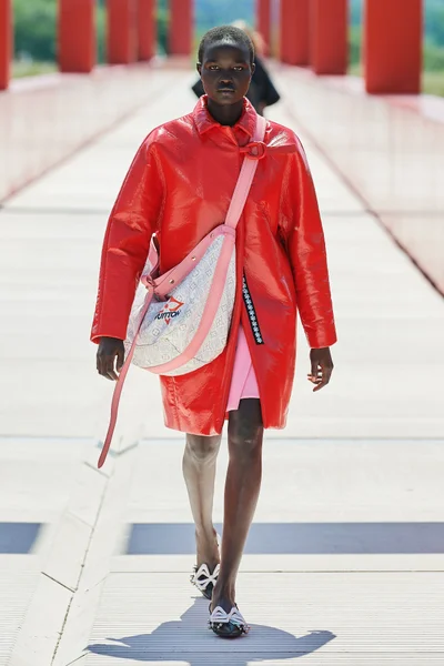 Look 1